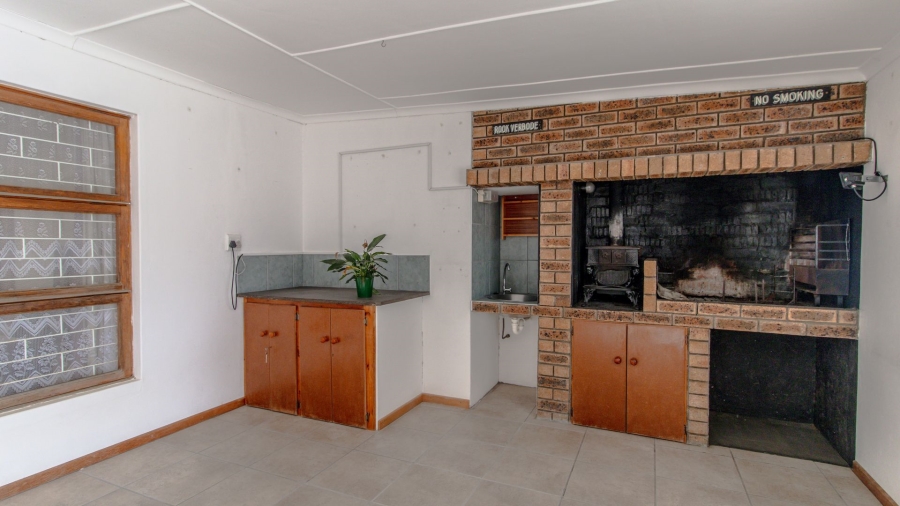 5 Bedroom Property for Sale in Lamberts Bay Western Cape